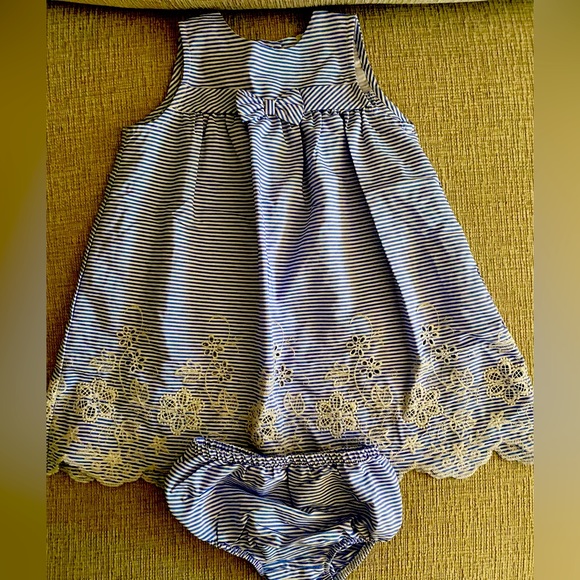 Dress - Picture 1 of 1